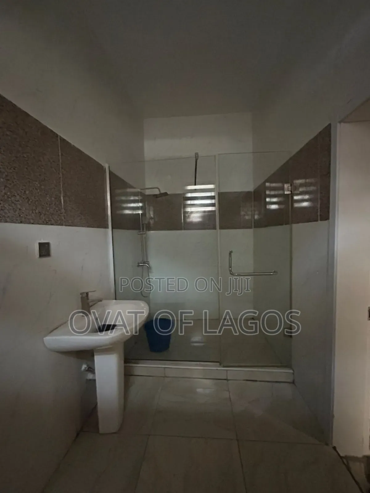 Furnished 4bdrm Duplex in Ikota for sale