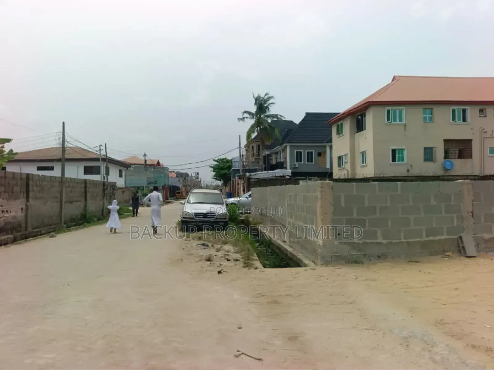 A Land Measuring 800sqm in a Good Location