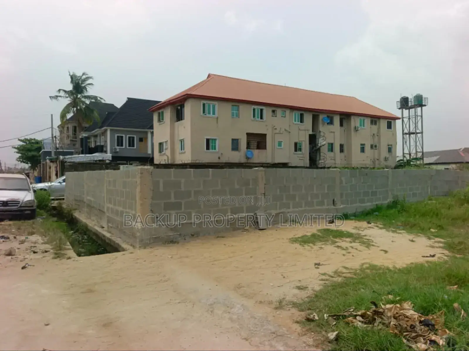 A Land Measuring 800sqm in a Good Location