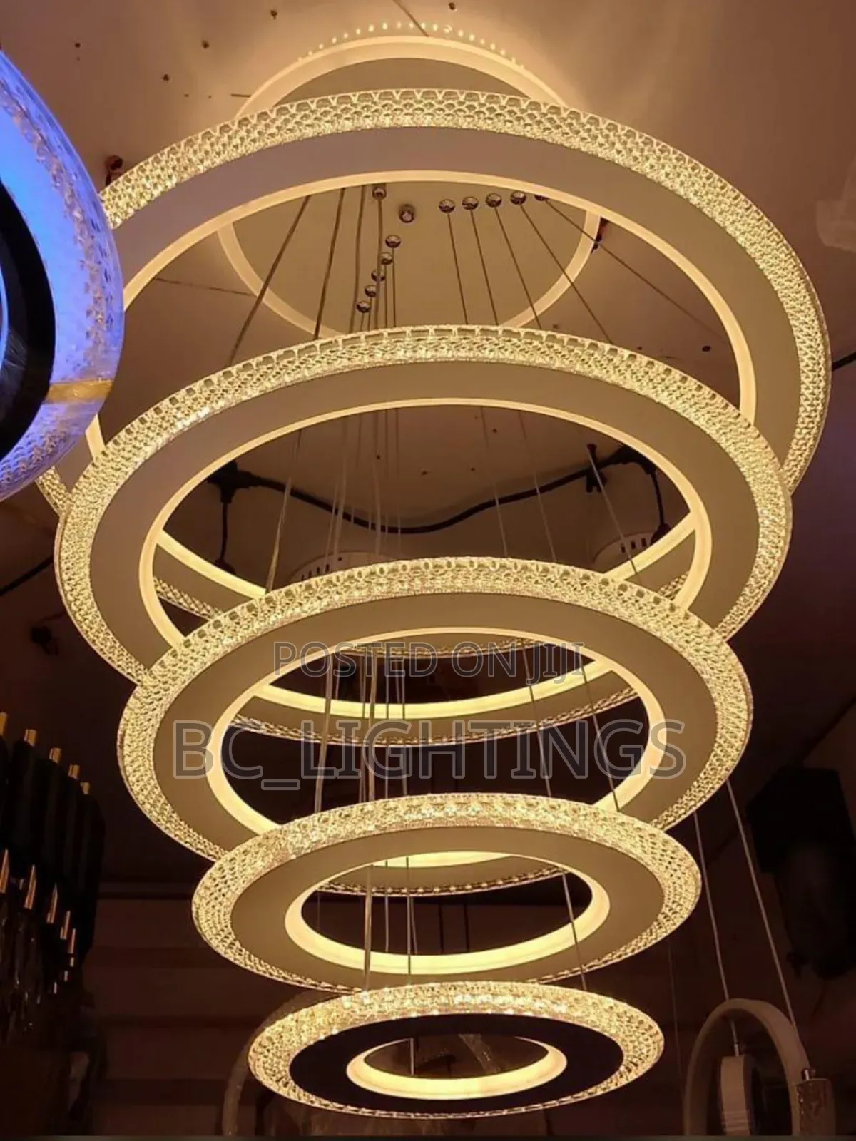 Modern Luxury 5 Ring Chandelier Light