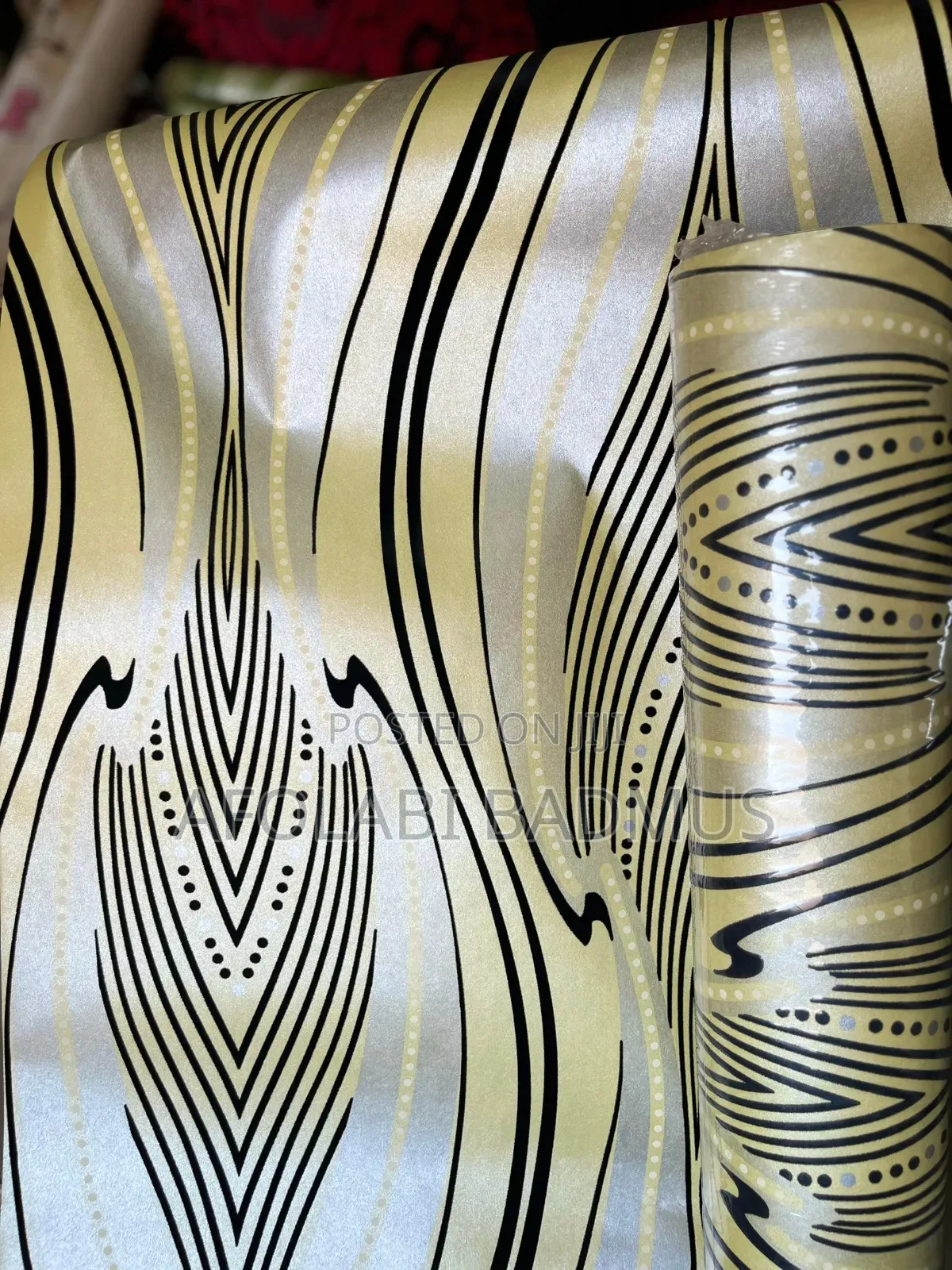 Wallpaper With Black and Lemon