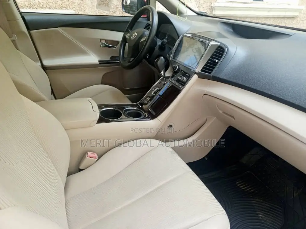 Toyota Venza Limited 2010 Red
