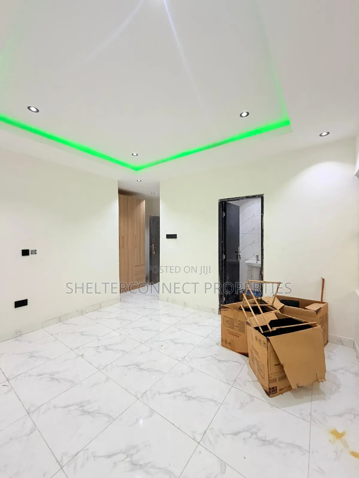 3bdrm Apartment in New Garage / Gbagada for sale