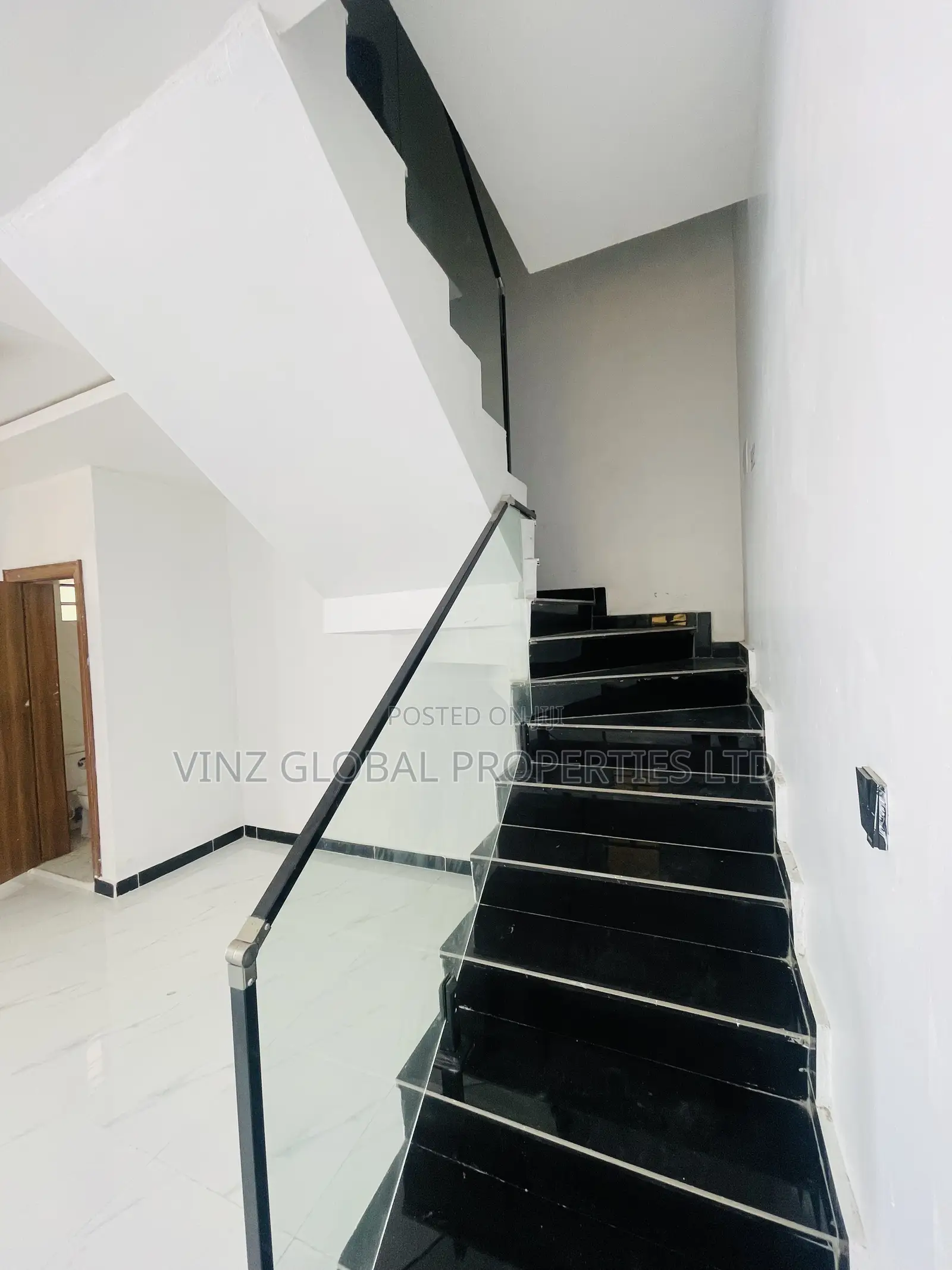 4bdrm Duplex in Sangotedo for sale