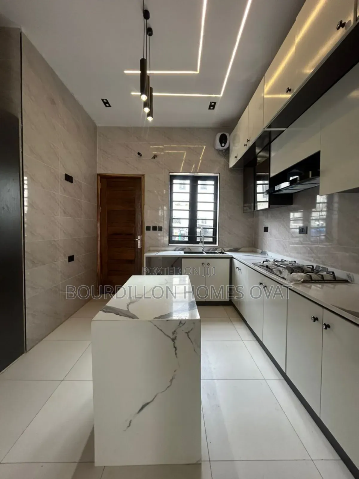 4bdrm Duplex in Ikota Lekki Lagos for sale