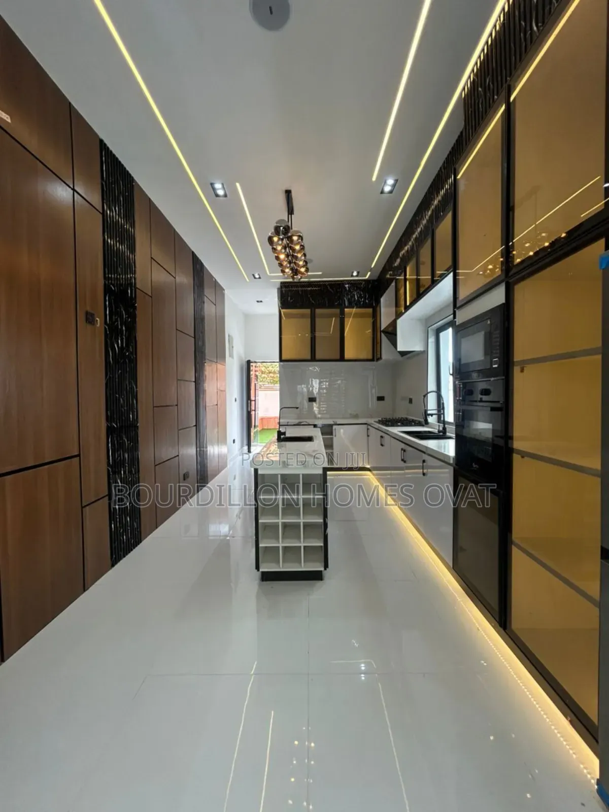 5bdrm Duplex in Ikota Lekki Lagos for sale