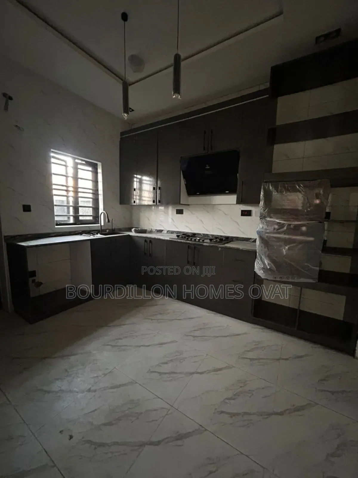 3bdrm Duplex in Ikota Lekki Lagos for sale
