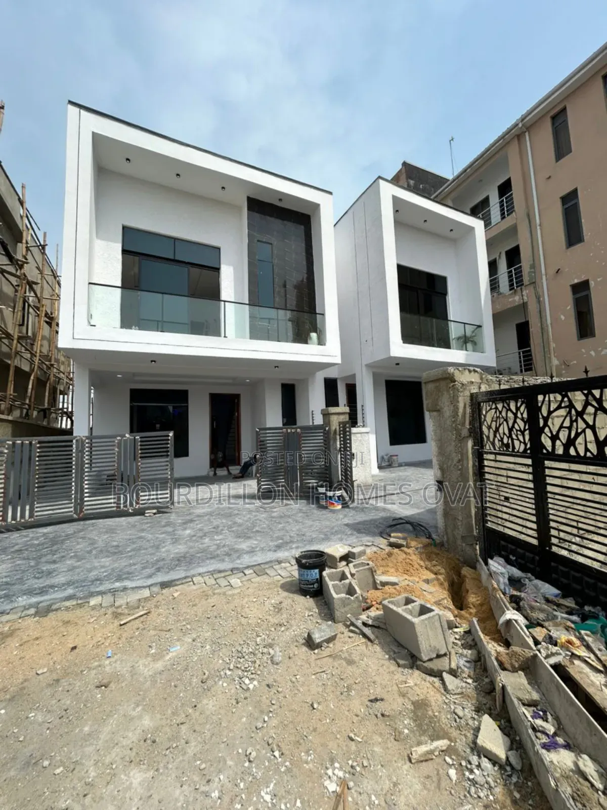 4bdrm Duplex in Ikota Lekki Lagos for sale