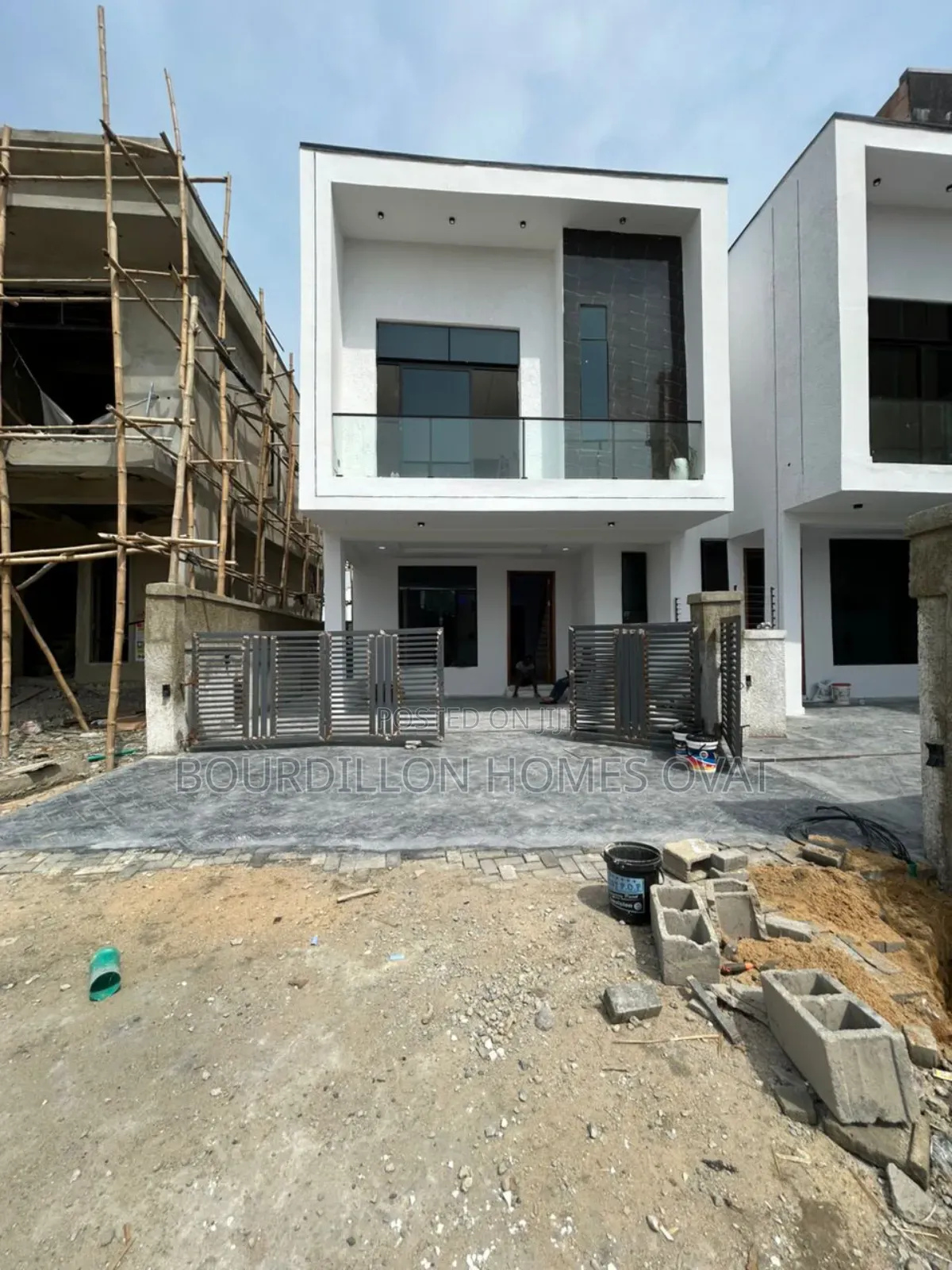 4bdrm Duplex in Ikota Lekki Lagos for sale