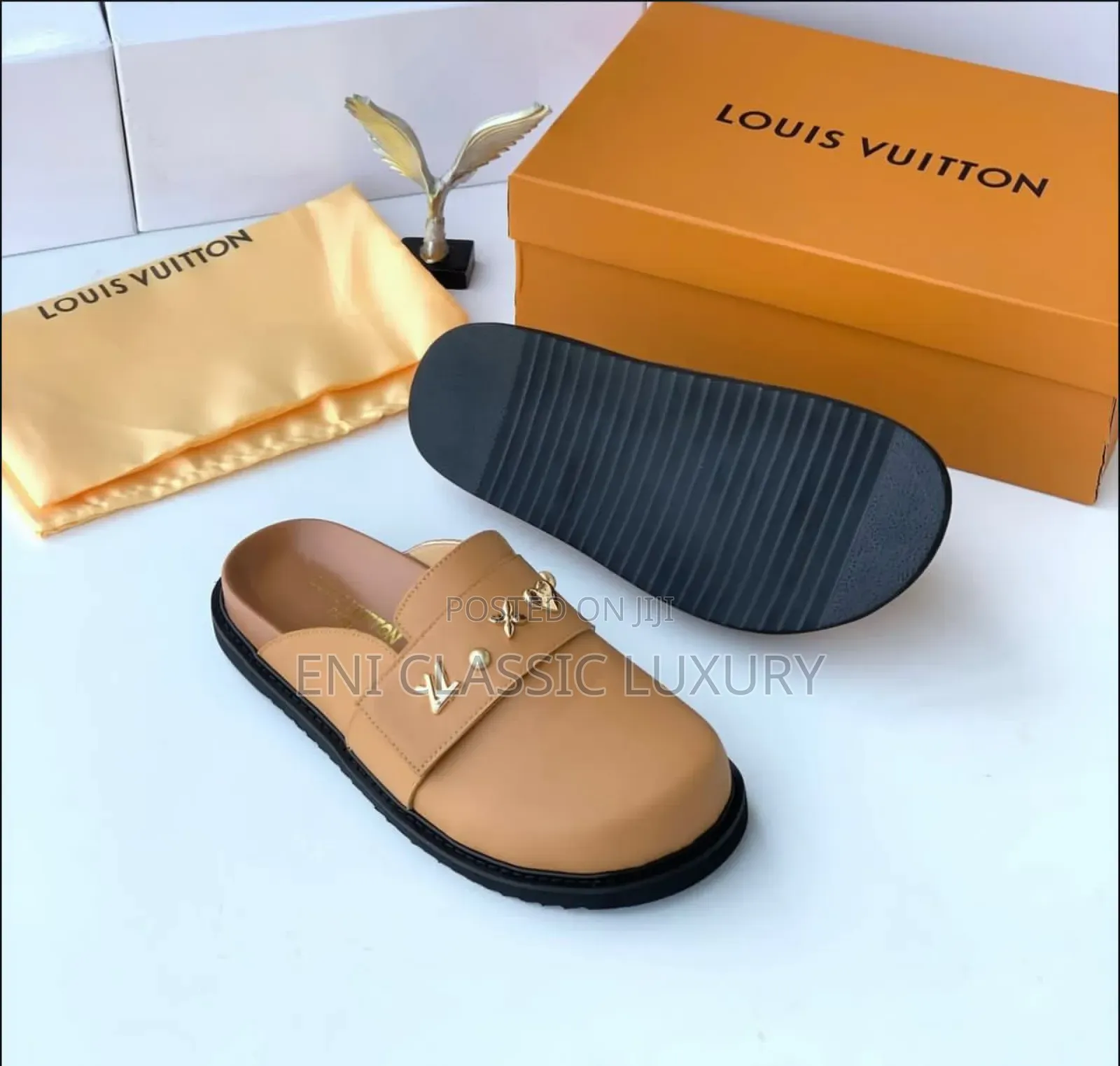 Louis Vuitton Luxury Men's Haif Shoes Best Quality Well Banded Package