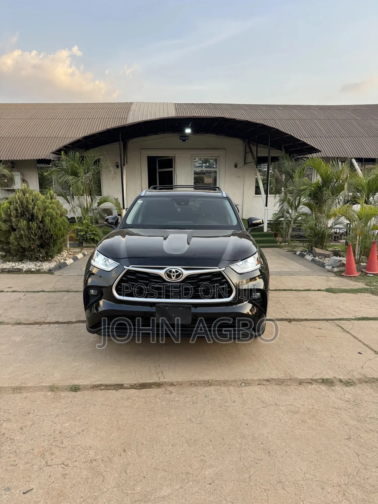 Toyota Highlander XLE 2022 Black