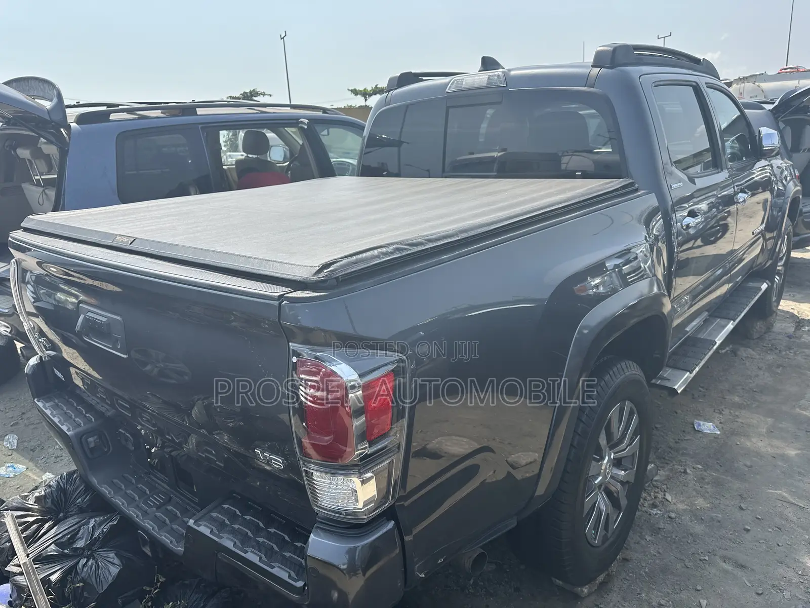 Toyota Tacoma Limited V6 4x4 Double Cab 127.4 in. WB 2020 Gray
