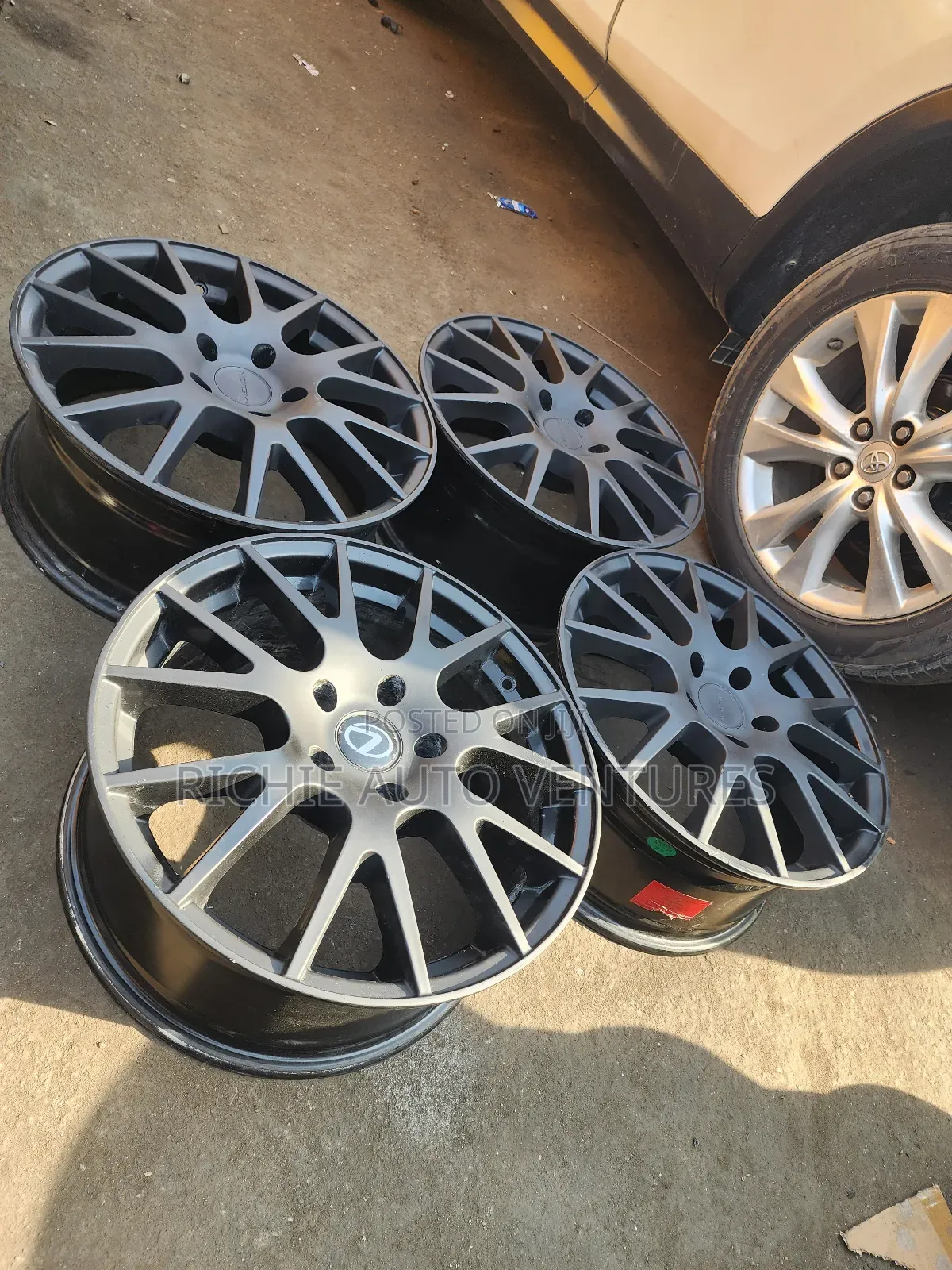 17inch Mattblack  Rim.