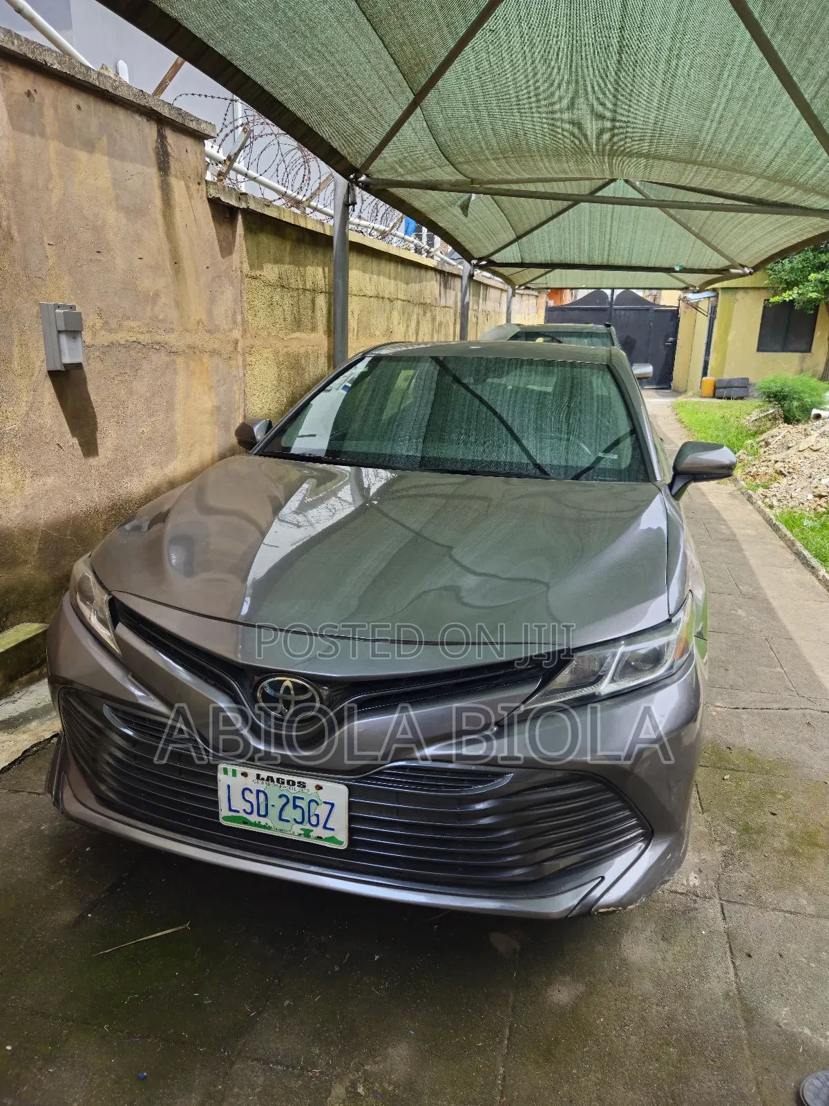 Toyota Camry LE (2.5L 4cyl 8A) 2019 Gray