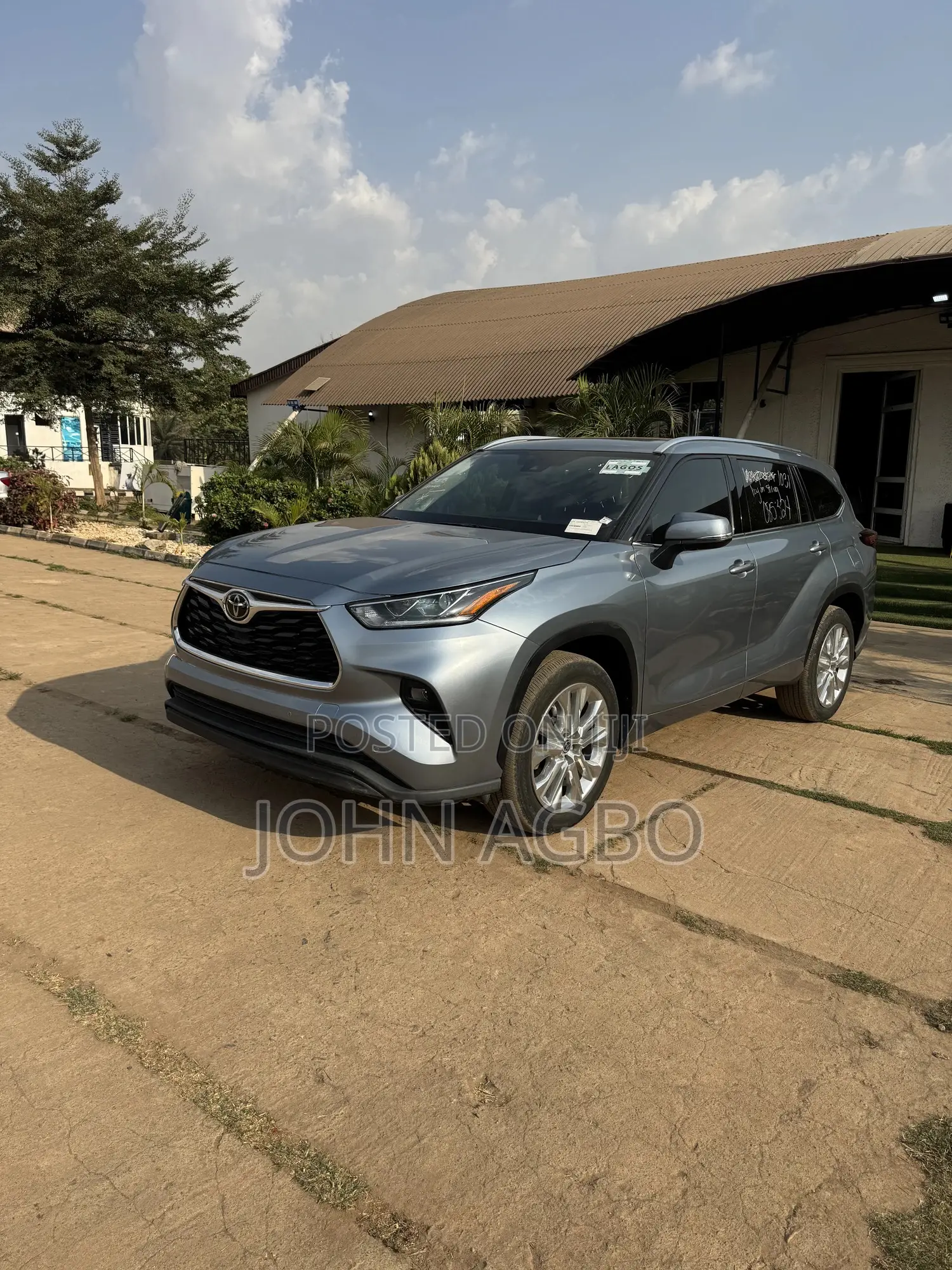 Toyota Highlander Limited 2022 Blue