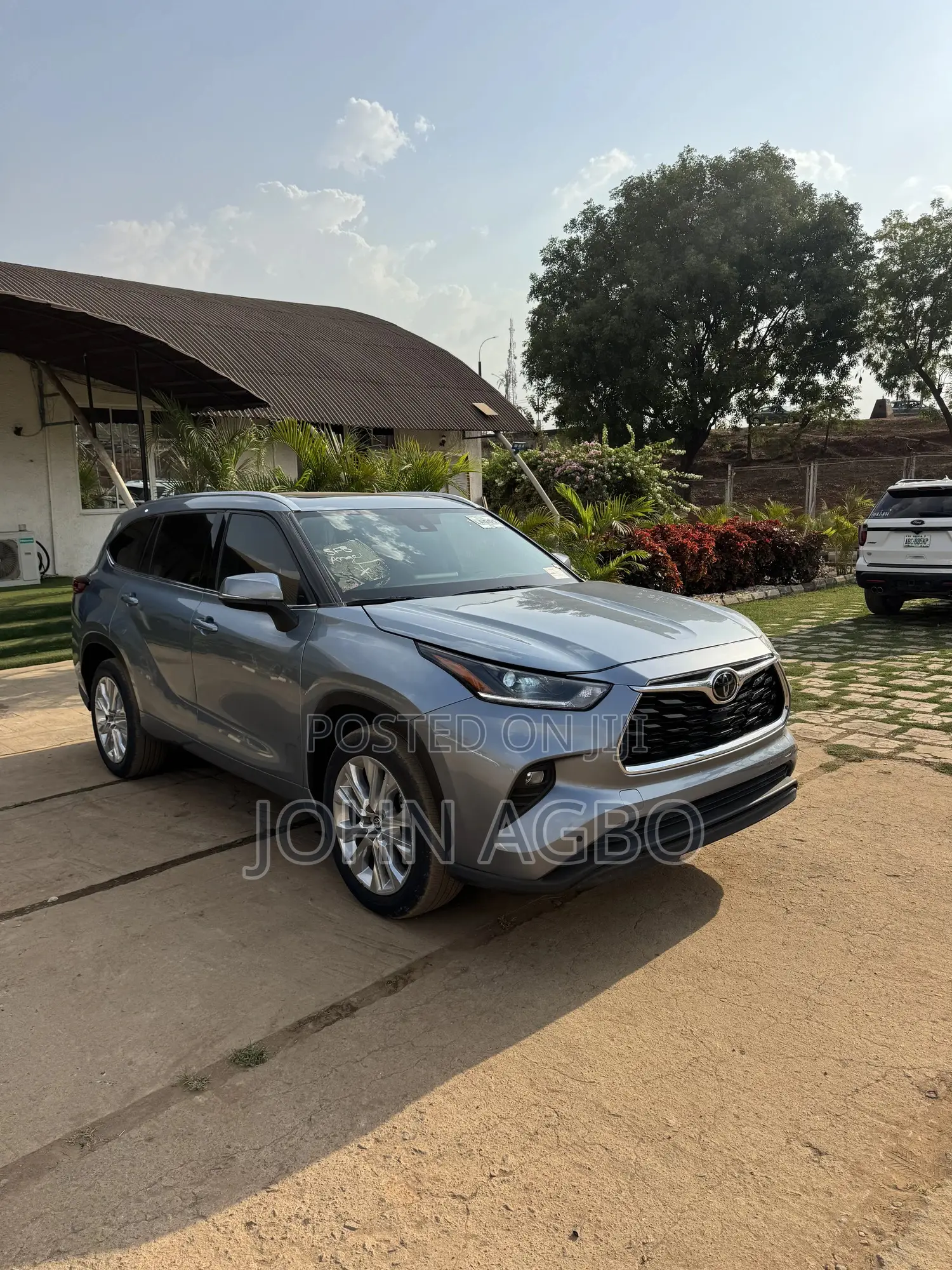 Toyota Highlander Limited 2022 Blue