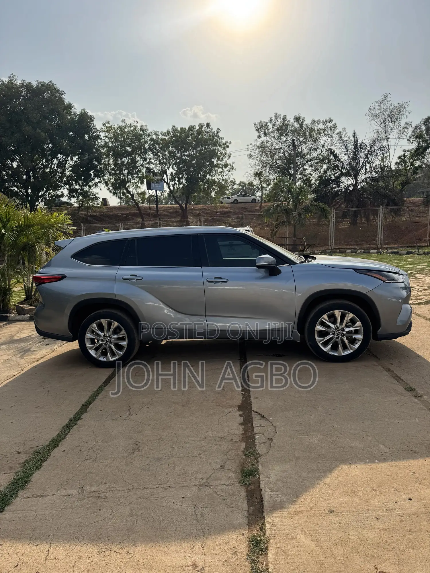 Toyota Highlander Limited 2022 Blue