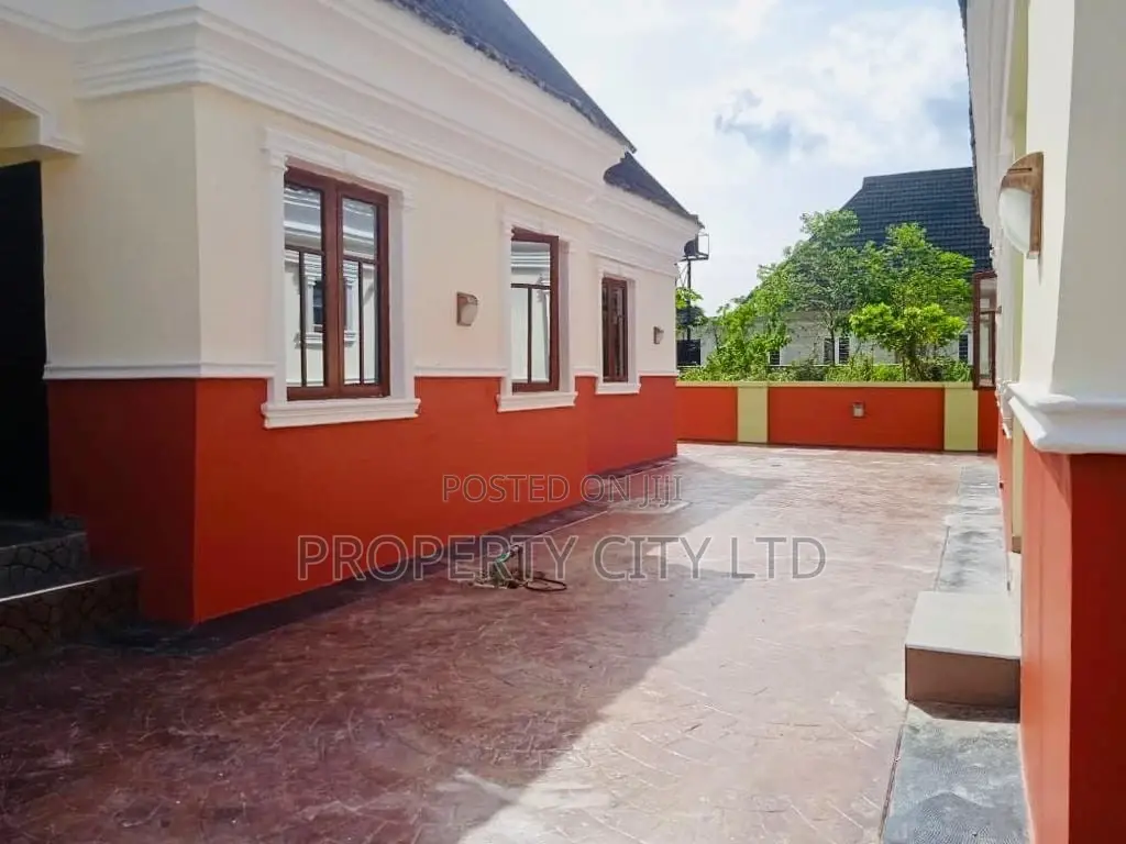 4bdrm Apartment in Park Gardens Town, Ikorodu for sale