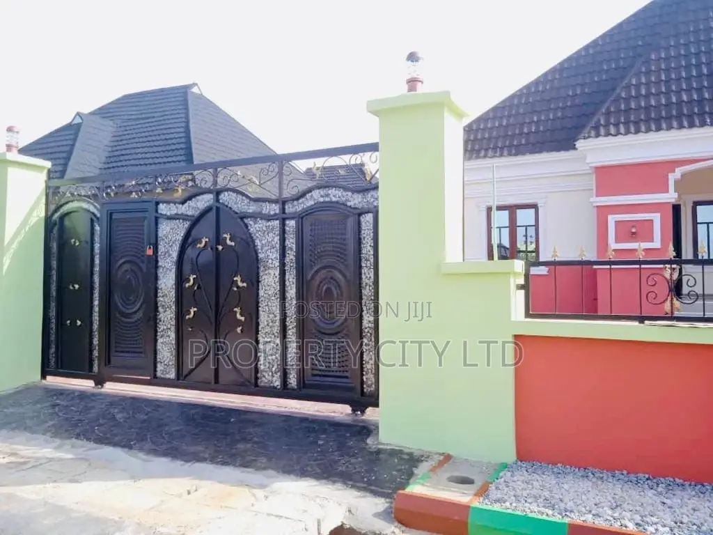 4bdrm Apartment in Park Gardens Town, Ikorodu for sale