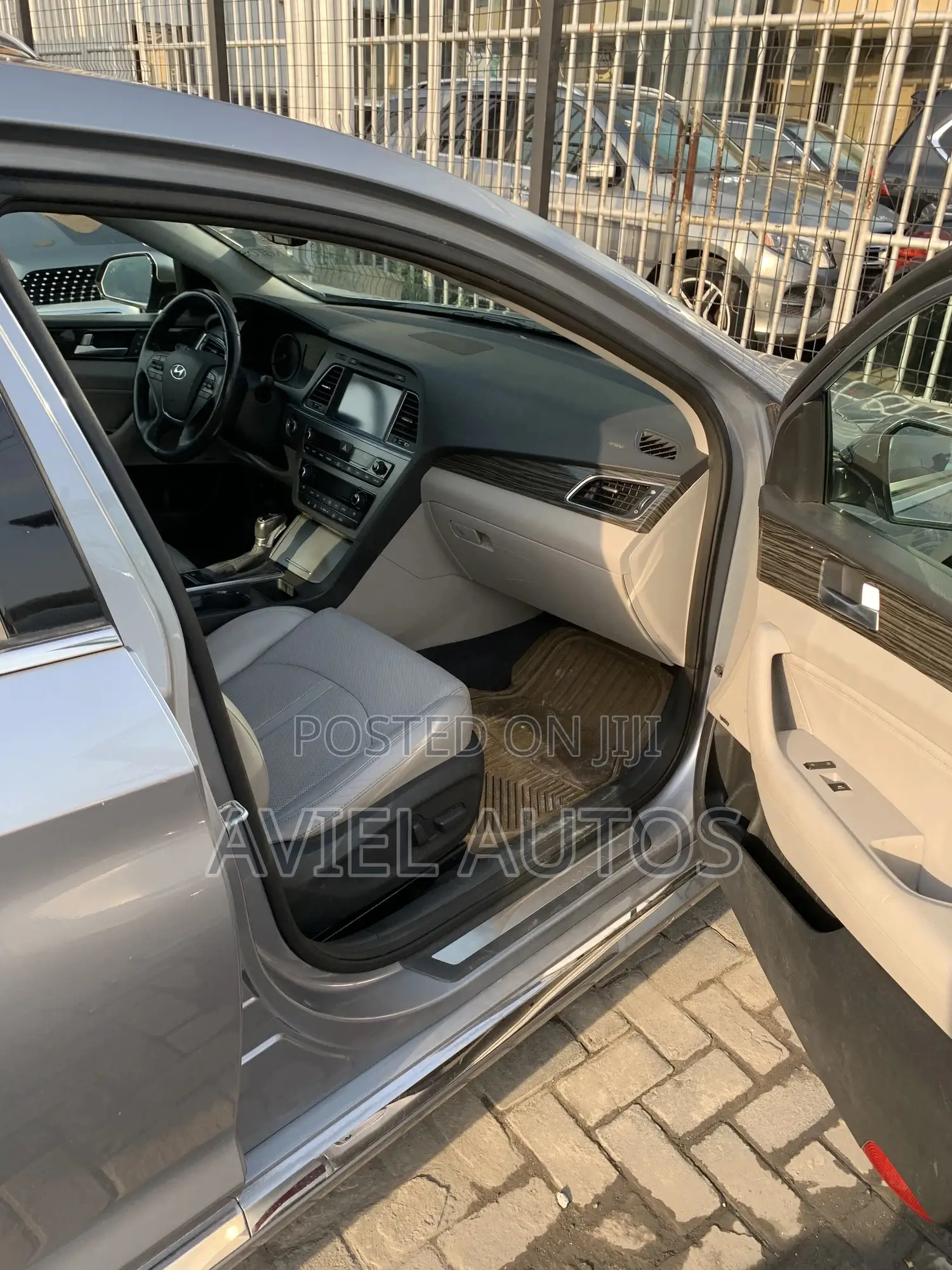 Hyundai Sonata Limited 4dr Sedan (2.4L 4cyl 6A) 2015 Gray