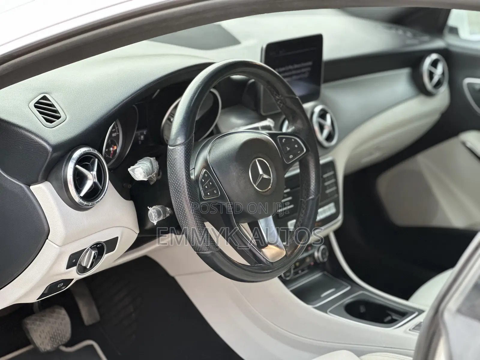 Mercedes-Benz CLA-Class CLA 250 4MATIC Sedan 2019 White