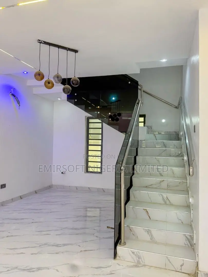 Furnished 4bdrm Duplex in Oluyole for sale