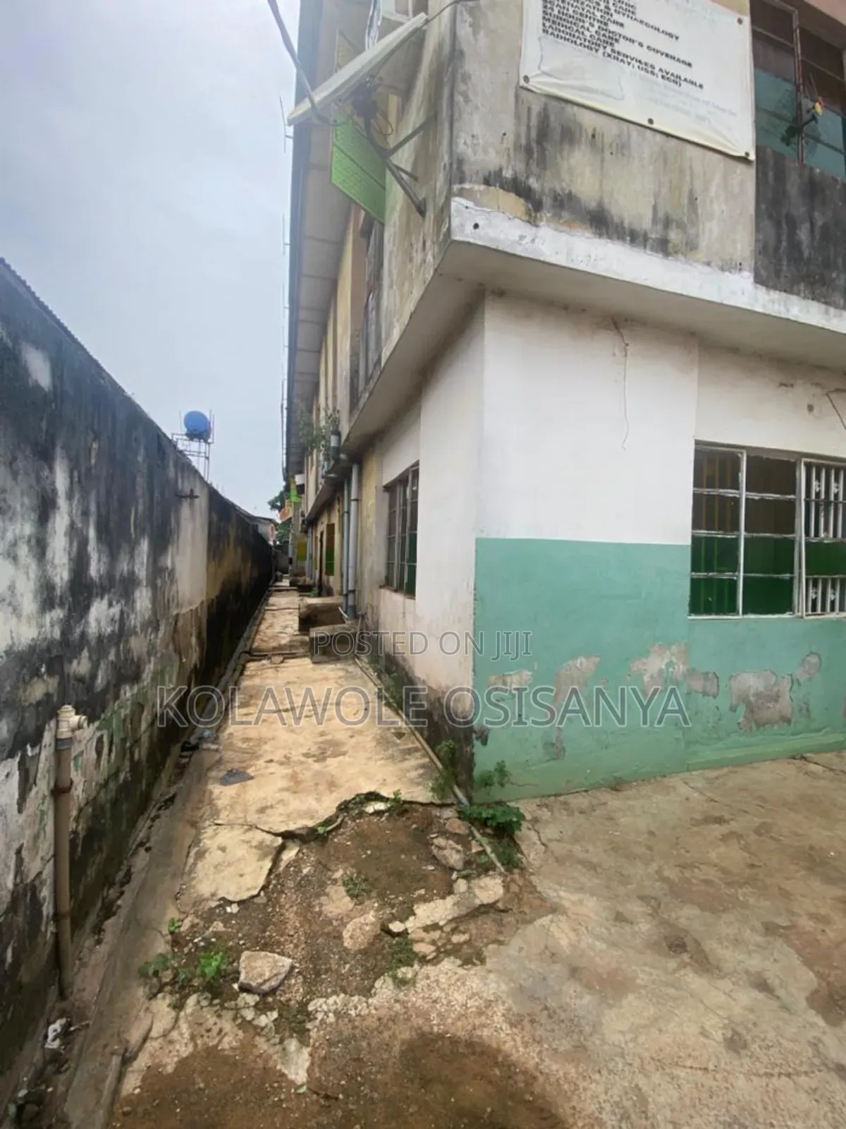 3bdrm Block of Flats in Ejigbo for sale