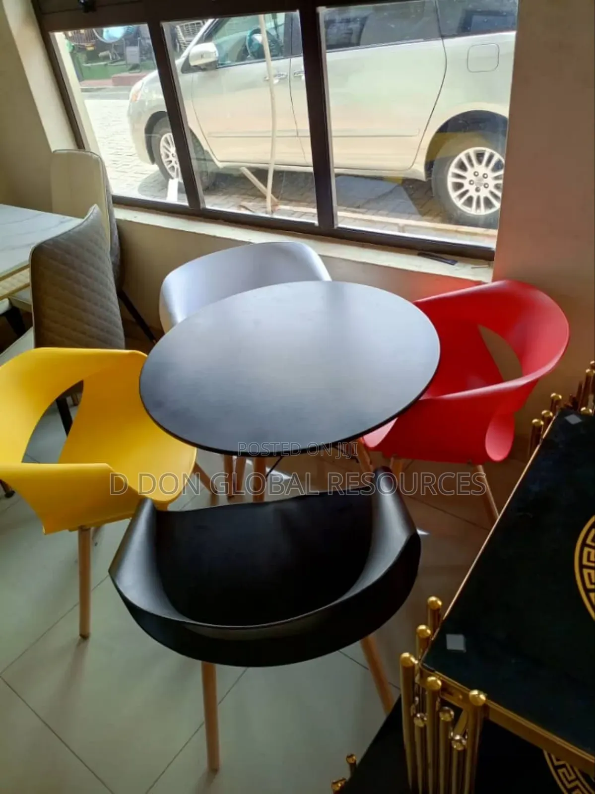 Dining Table With Four Plastic Seaters