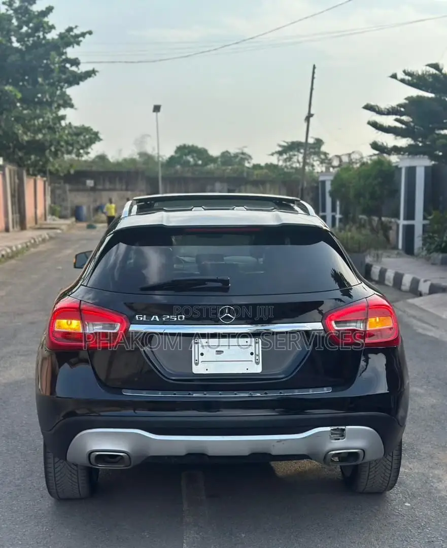 Mercedes-Benz GLA 250 2018 Black