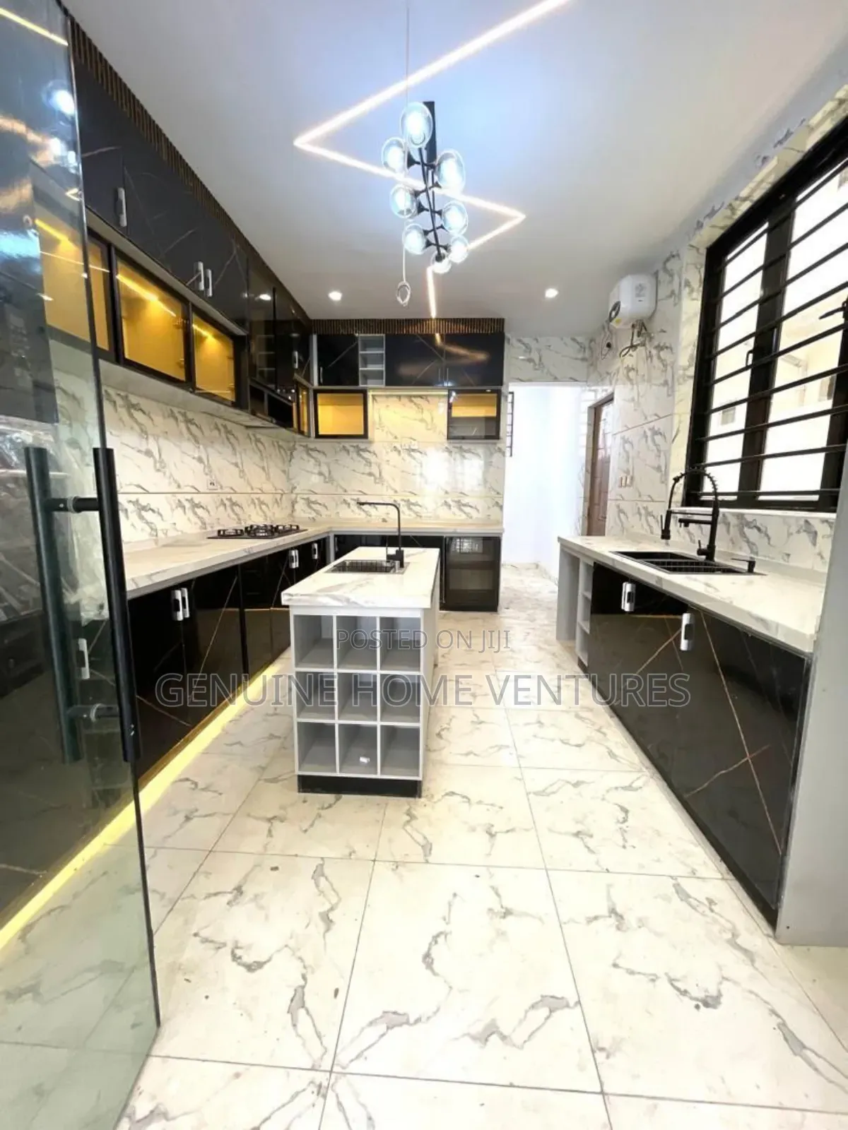 4bdrm Duplex in Ikota for sale