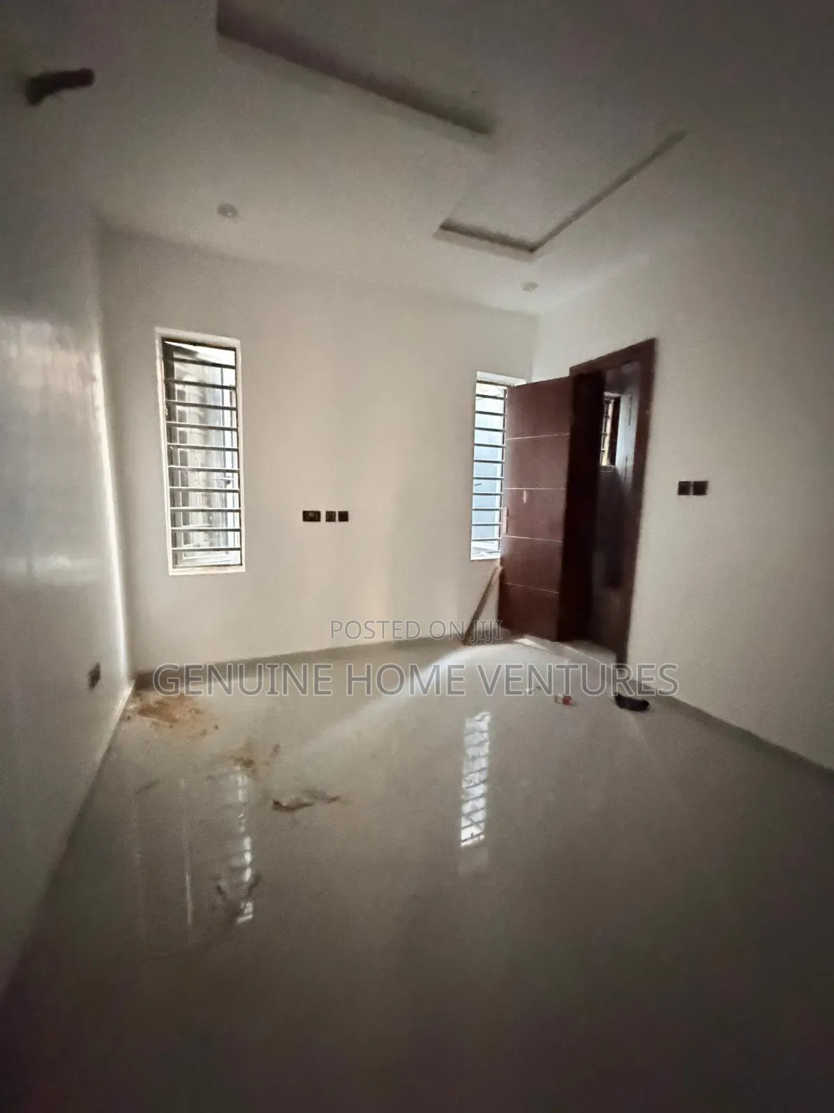 2bdrm Apartment in Surulere for sale