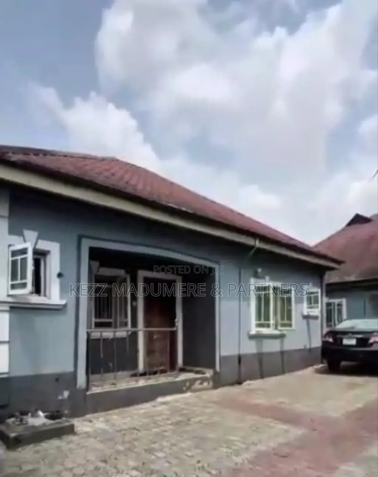 6bdrm Bungalow in Off Sars Road, Port, Rumuahalu for sale