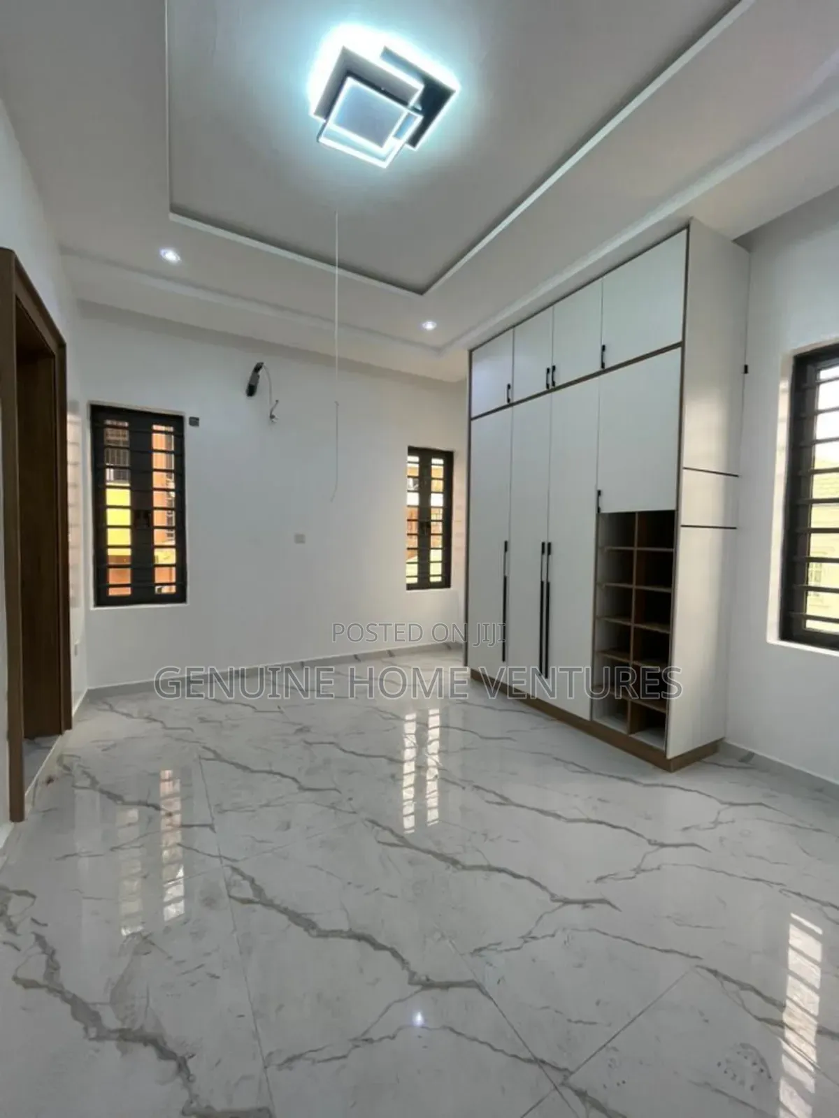 5bdrm Duplex in Omole Phase One for sale