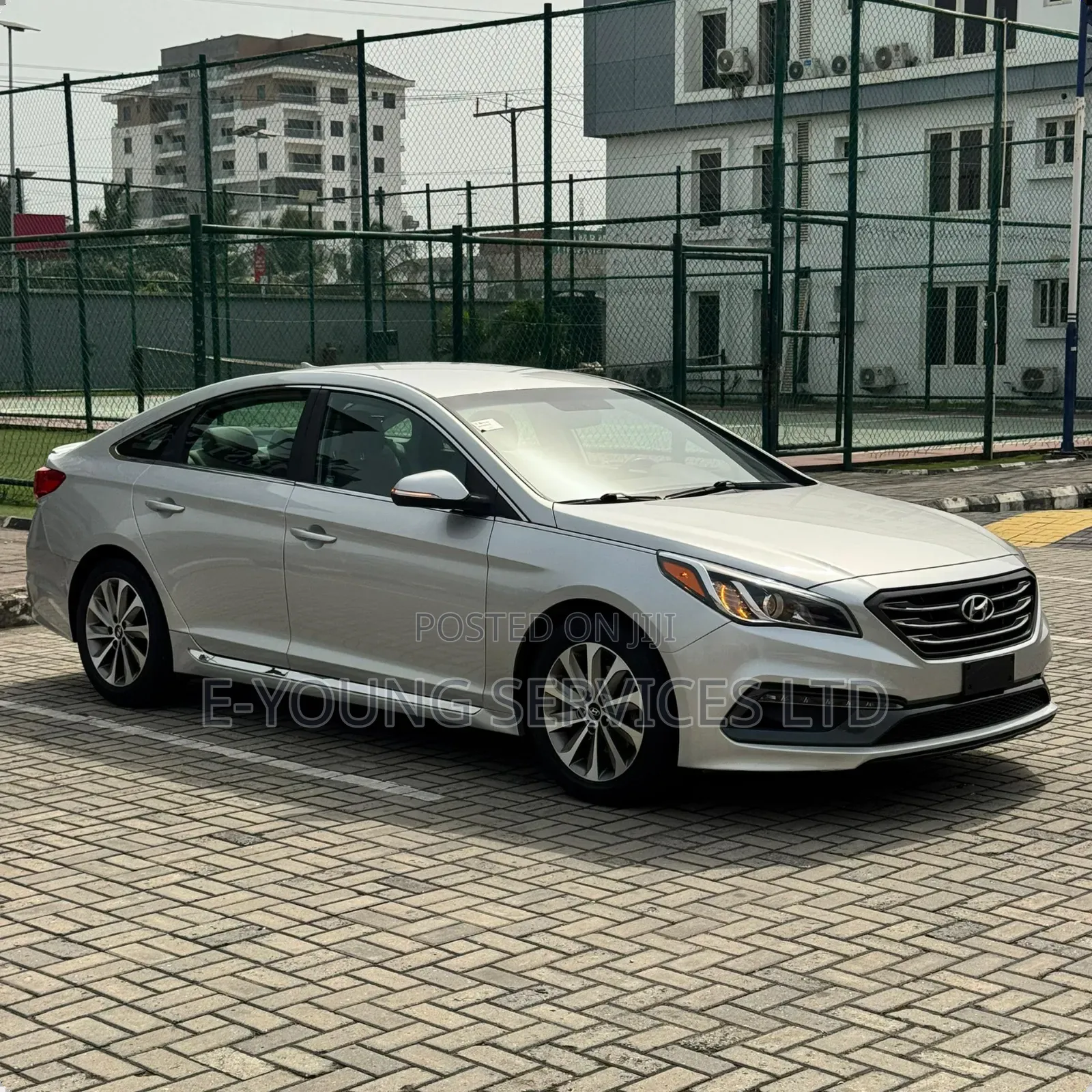 Hyundai Sonata Sport 4dr Sedan (2.4L 4cyl 6A) 2015 Silver