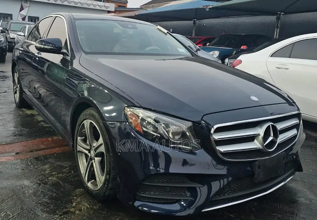 Mercedes-Benz E300 4Matic AWD Sedan (2.0L 4cyl 9A) 2017 Black
