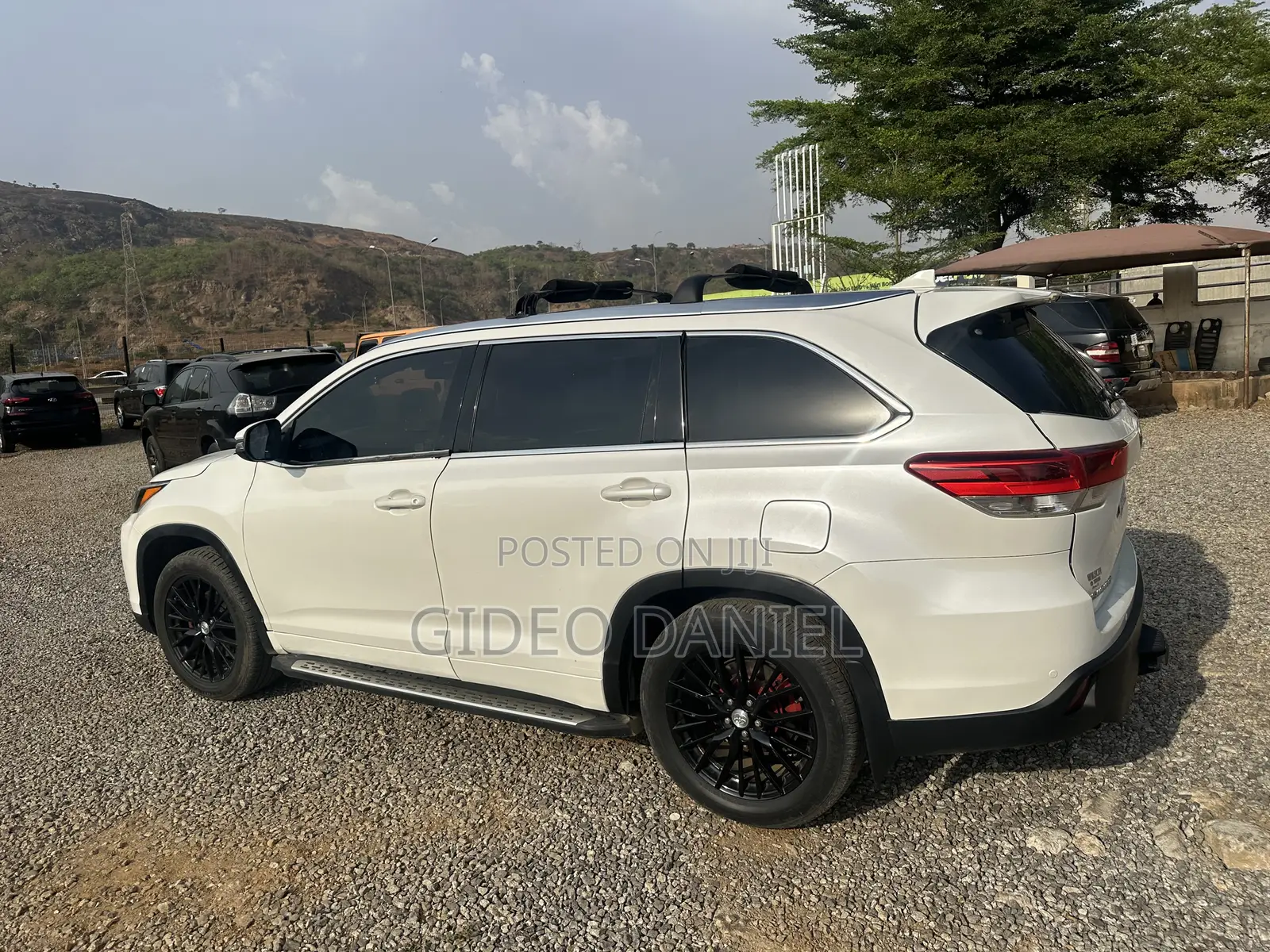 Toyota Highlander XLE 4dr SUV AWD (3.5L 6cyl 6A) 2015 Off white