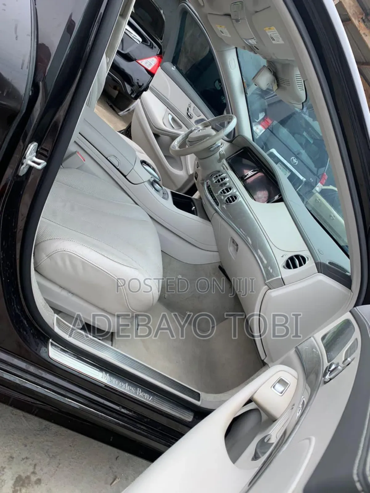 Mercedes Maybach Benz Available for Rent