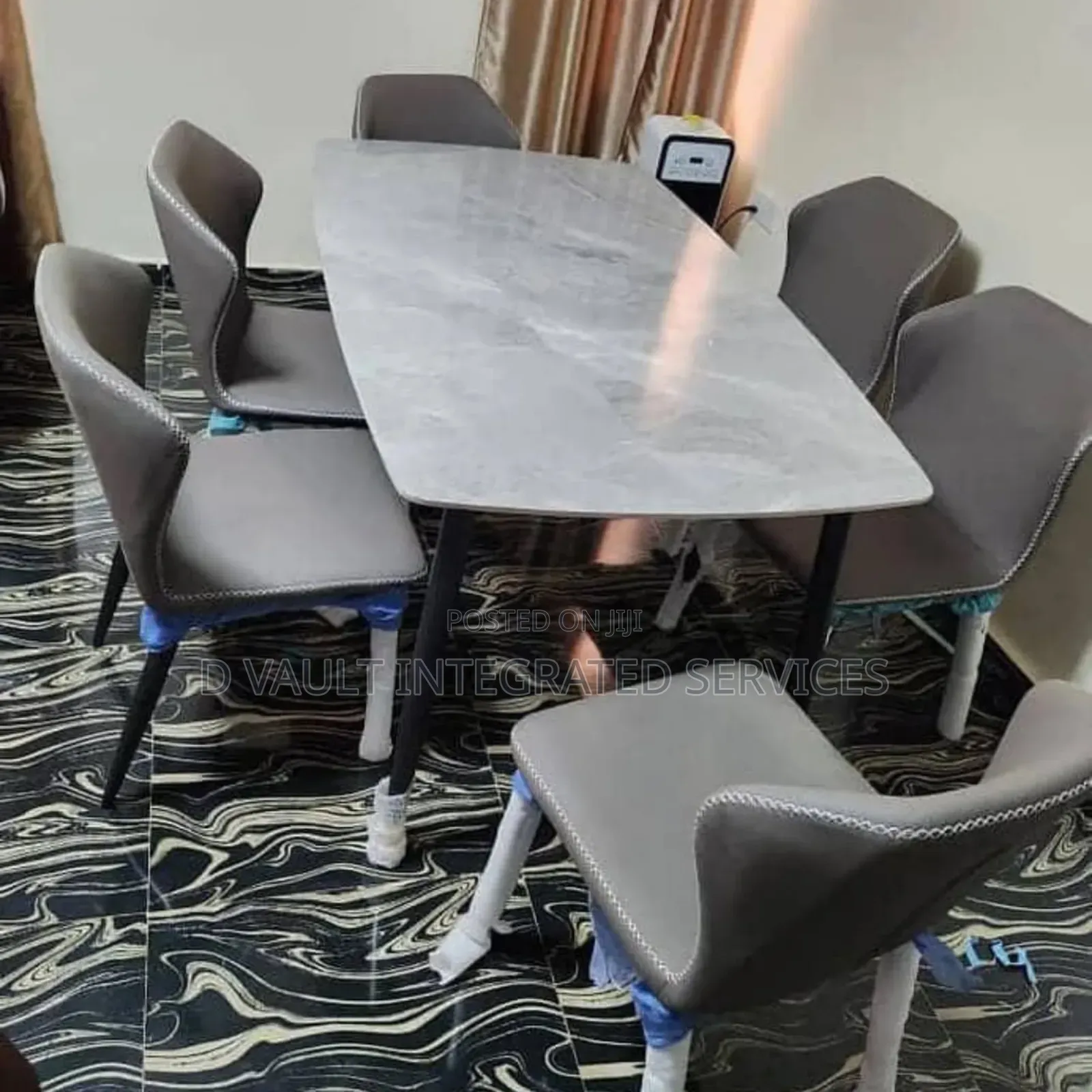 Modern 6 Seater Marble Dining.