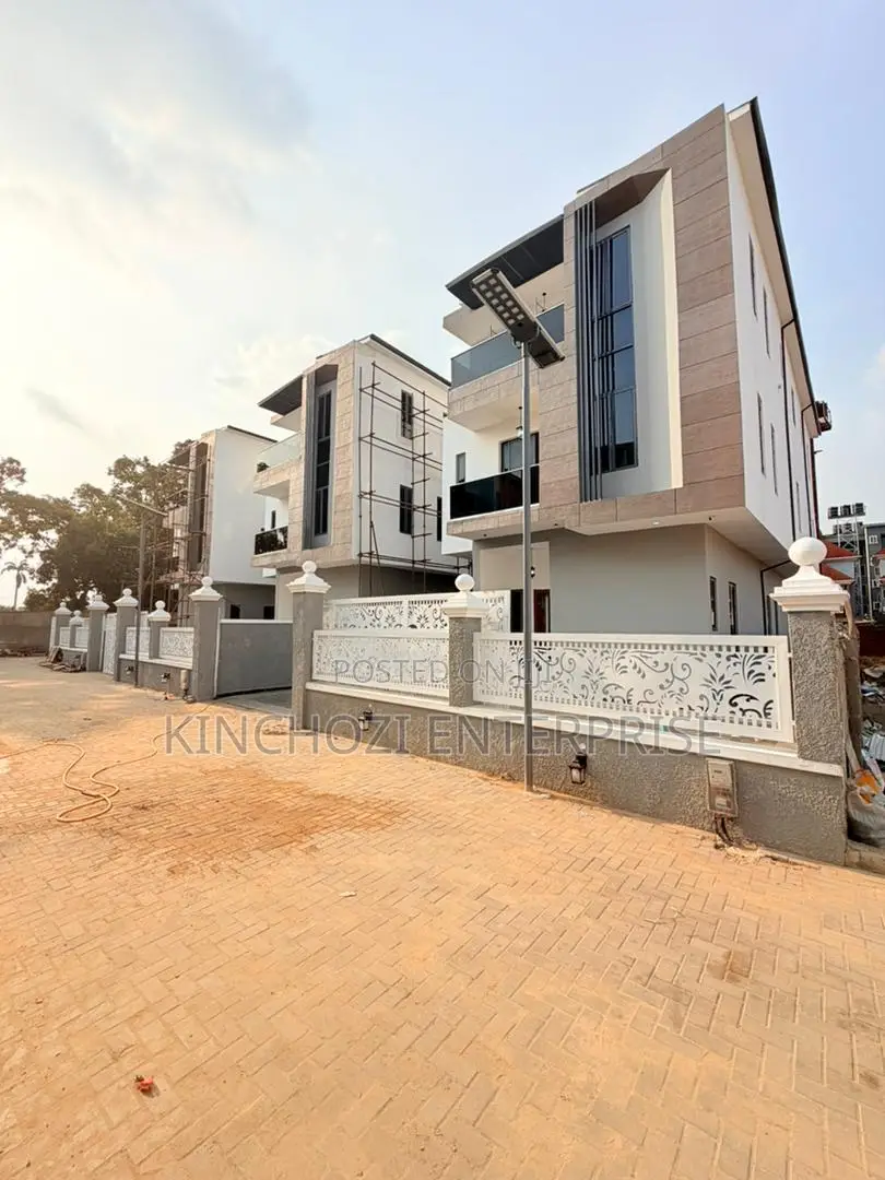 5bdrm Duplex in Ikeja G.R.A for sale