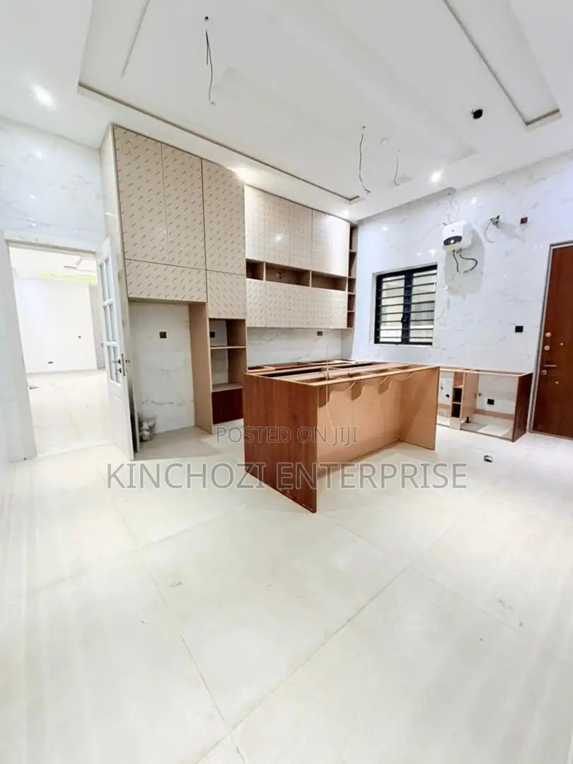 5bdrm Duplex in Ikeja G.R.A for sale