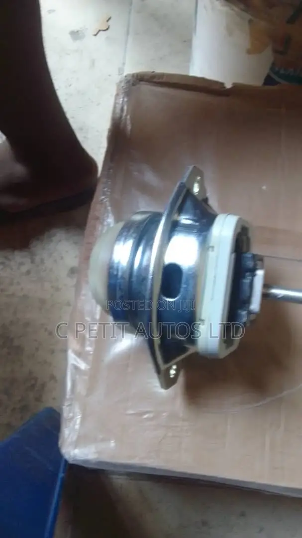 Engine Mount Range Rover Sports 2006 to 2012/Lr3/Lr4