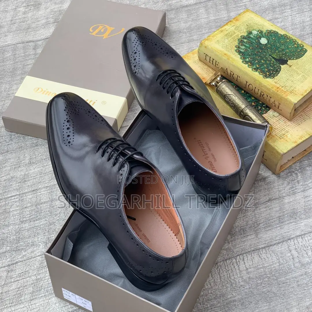 Brougues Pointed Toe Leather Lace Shoes