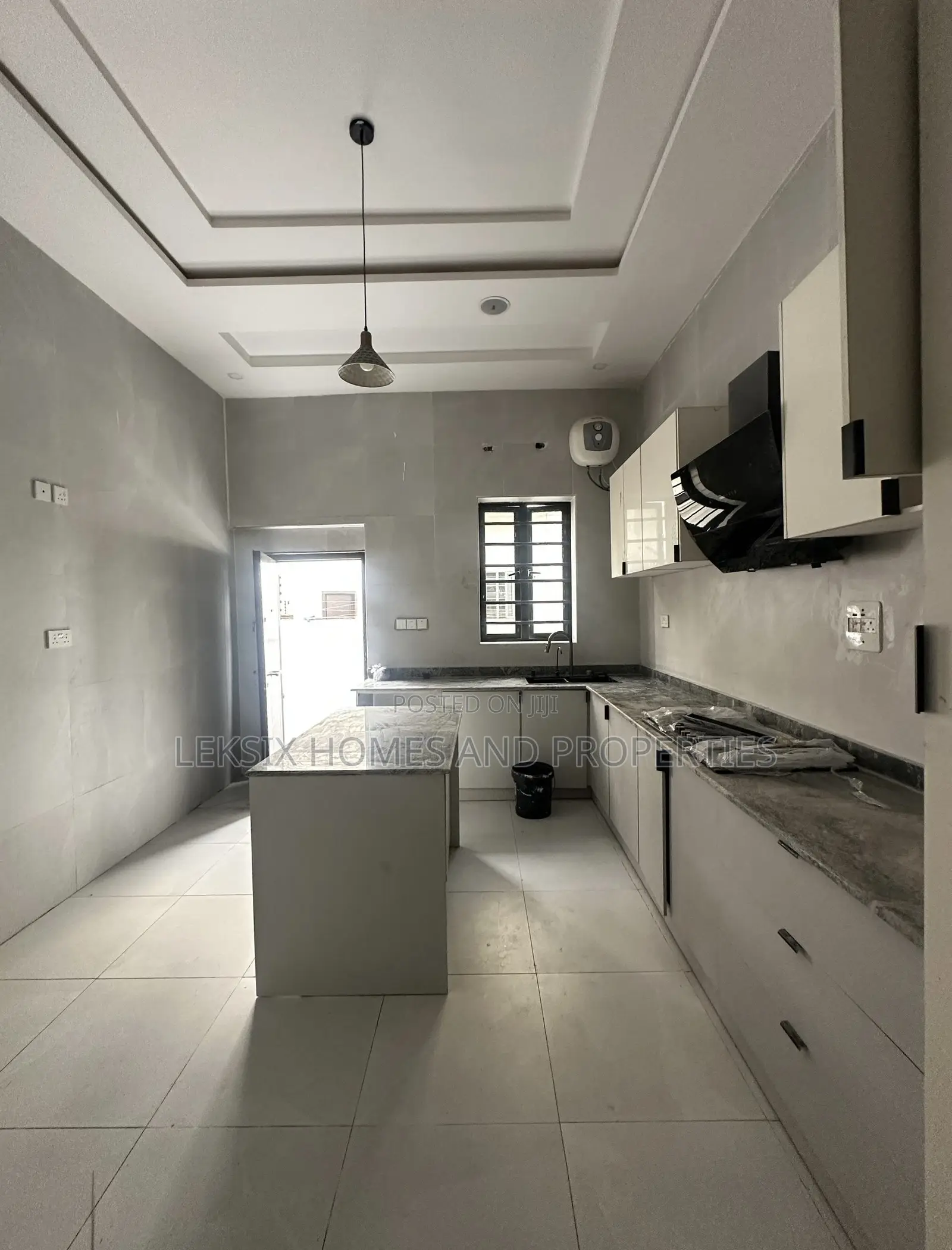 5bdrm Duplex in A Well Secured, Chevron for sale