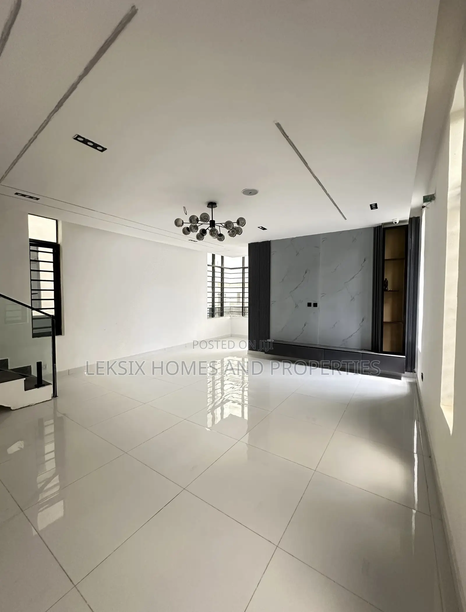 5bdrm Duplex in A Well Secured, Ado / Ajah for sale