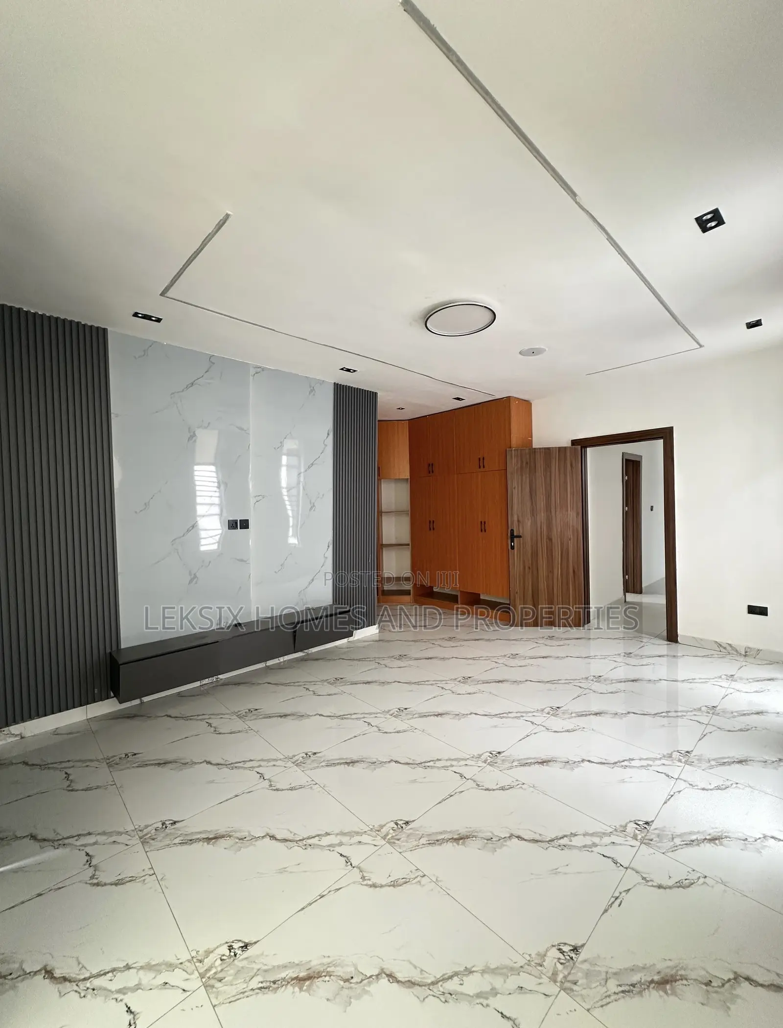 5bdrm Duplex in A Well Secured, Ado / Ajah for sale