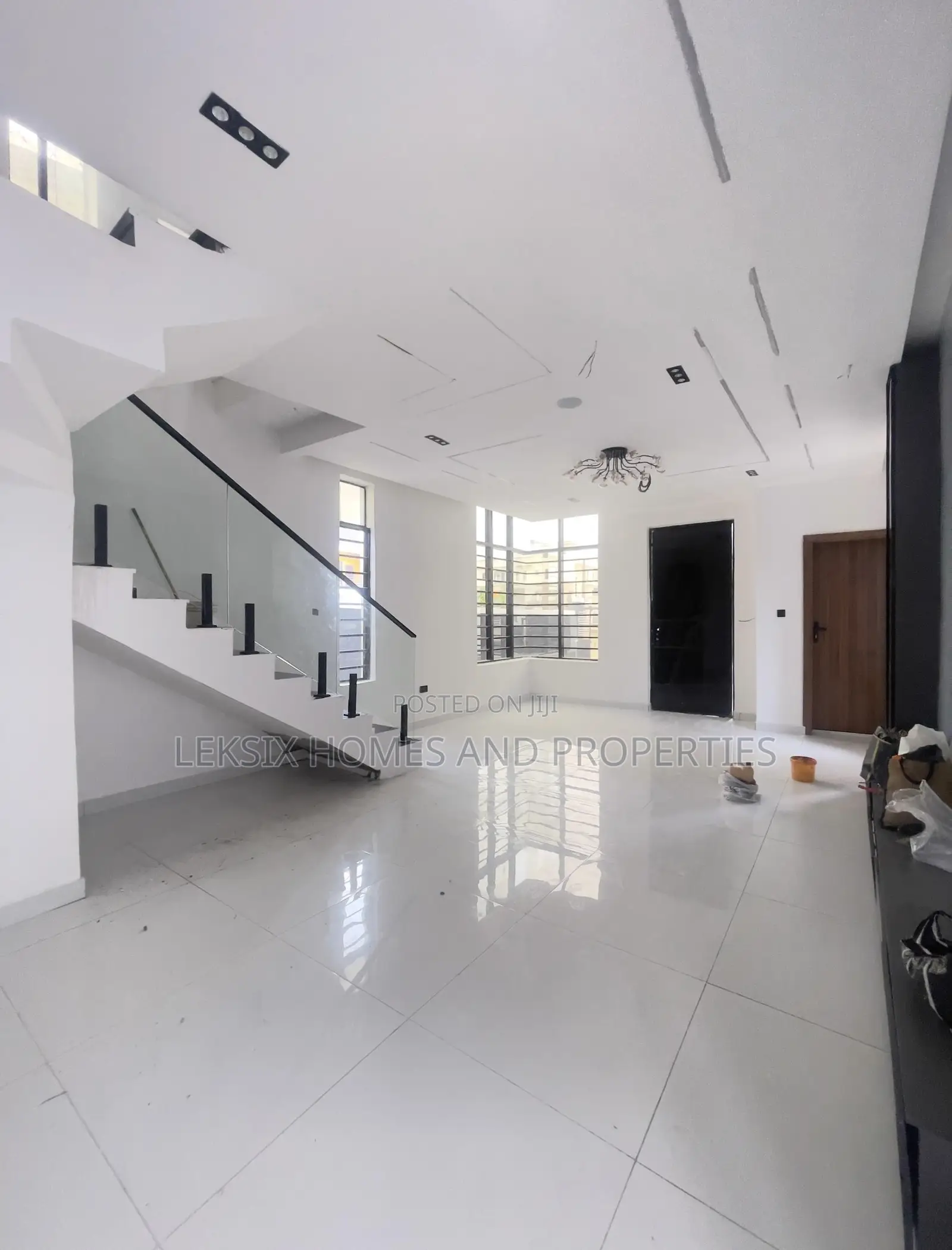 5bdrm Duplex in A Well Secured, Ado / Ajah for sale