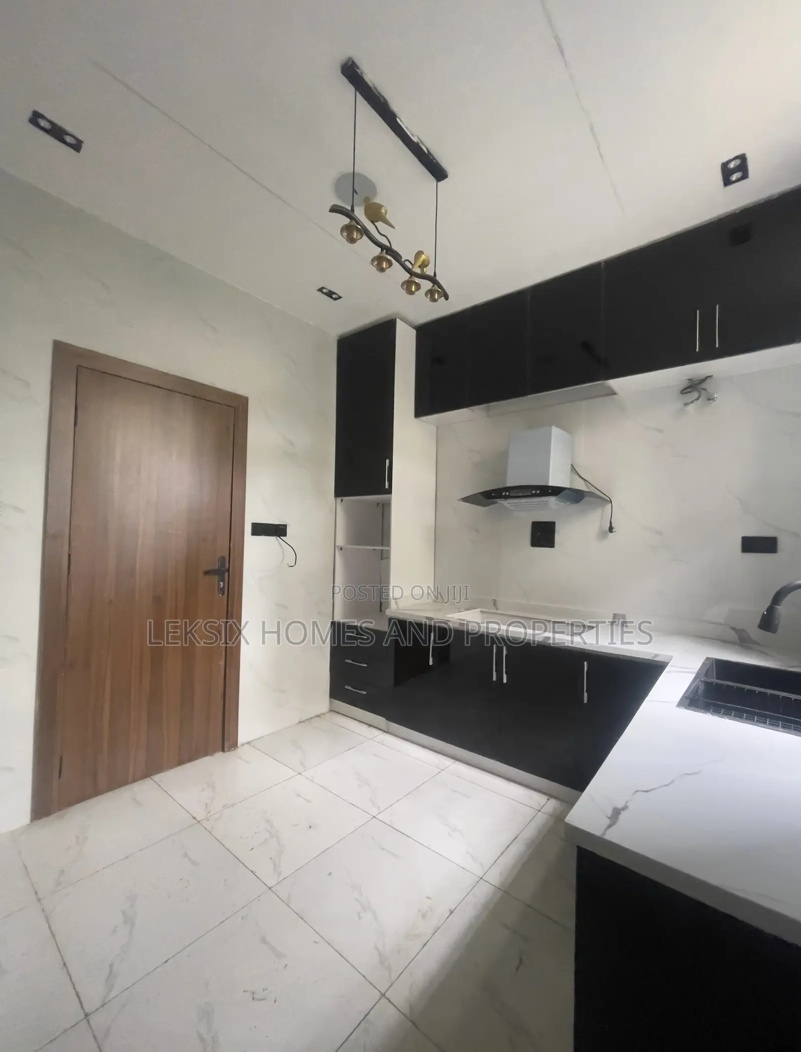 5bdrm Duplex in A Well Secured, Ado / Ajah for sale