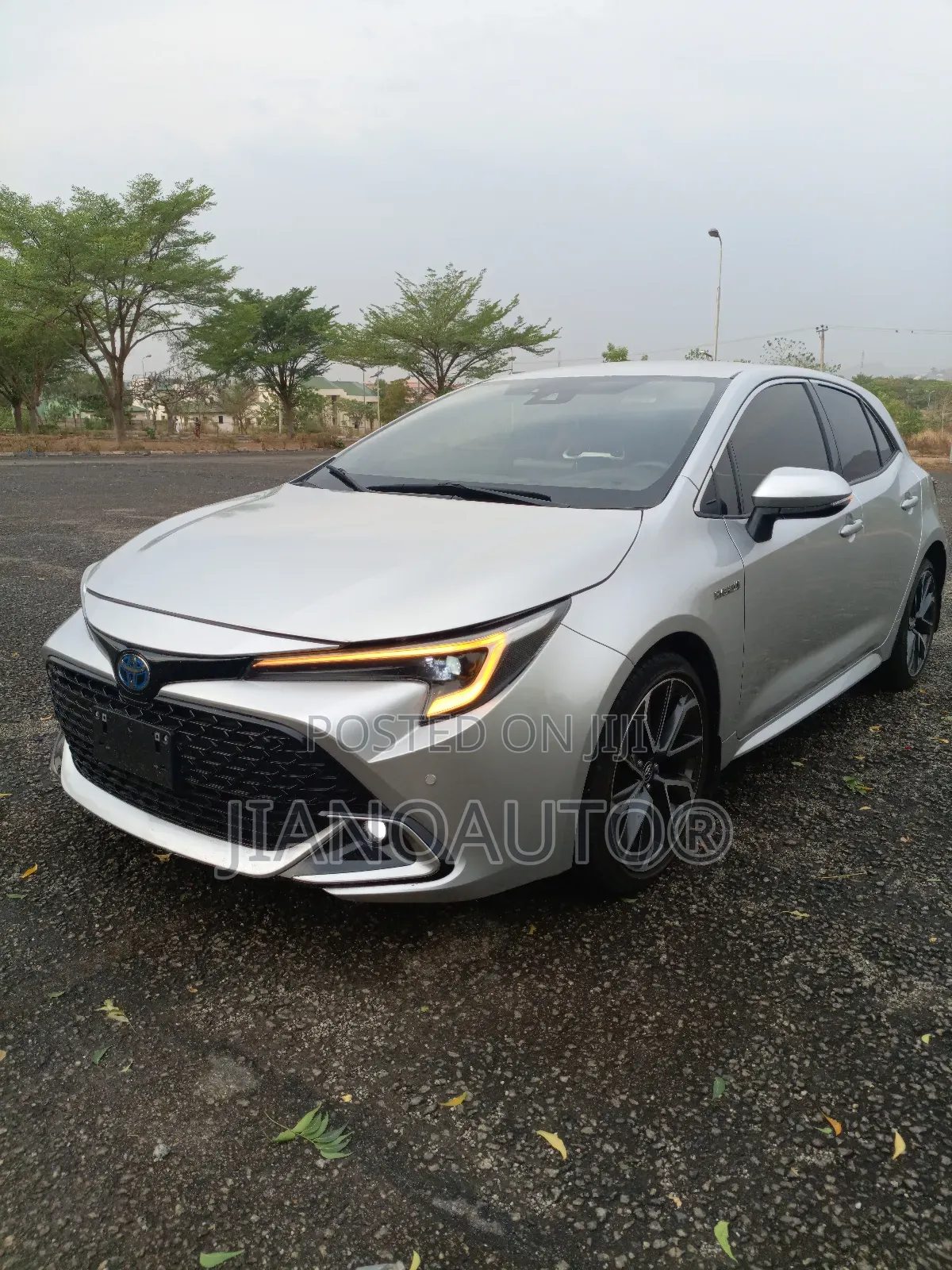 Toyota Corolla 2024 Silver