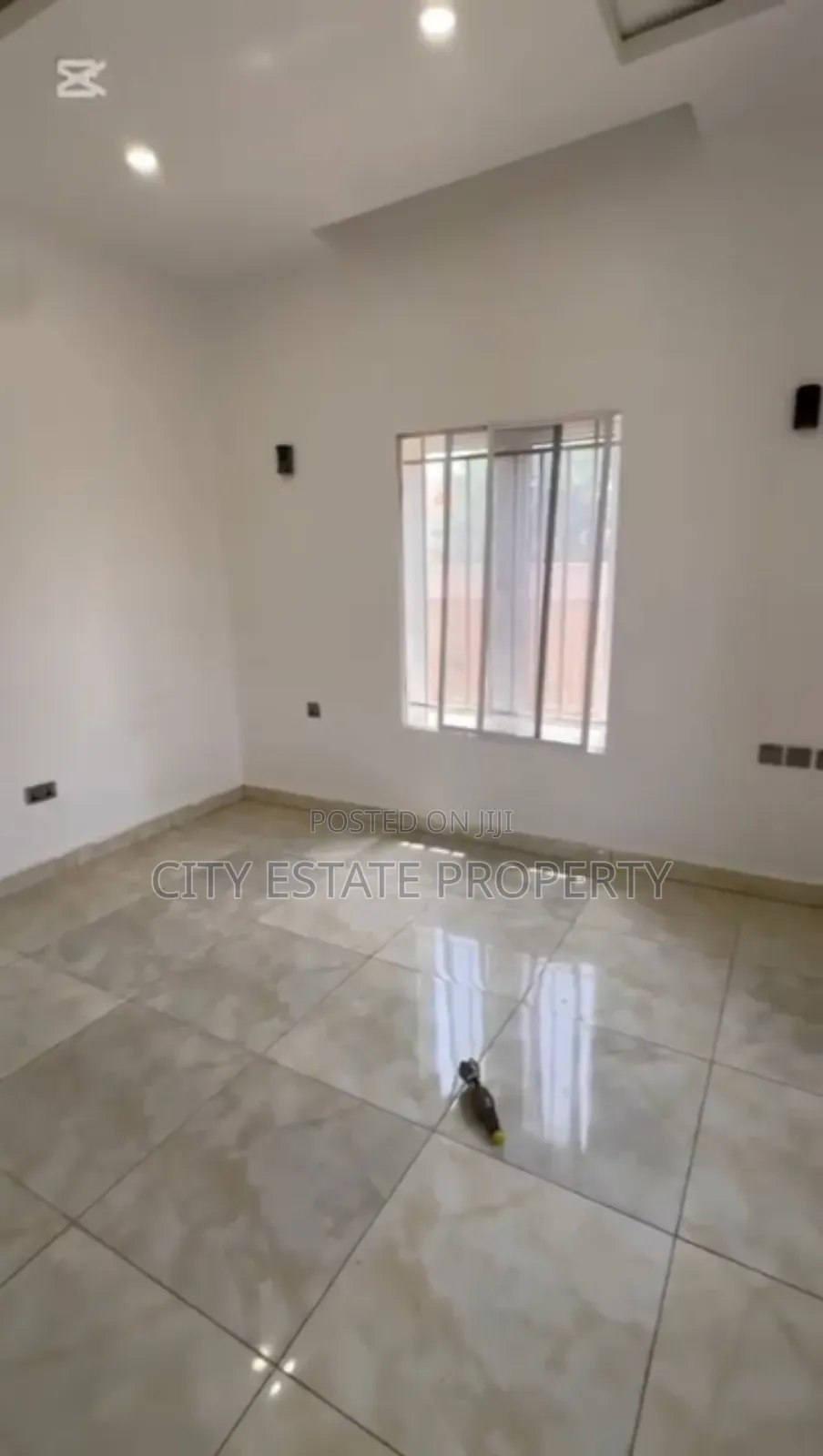 2bdrm Block of Flats in Estate, Life Camp for rent