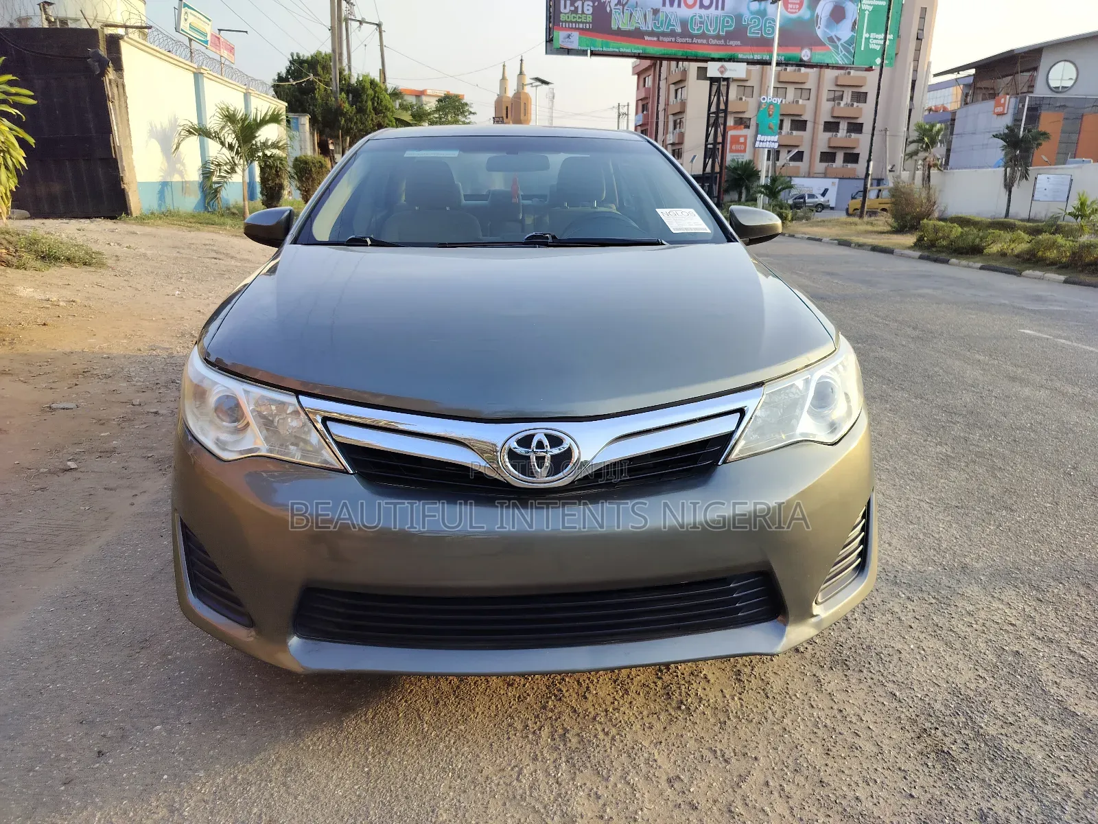 Toyota Camry LE 4dr Sedan (2.5L 4cyl 6A) 2014 Green